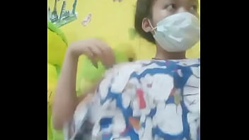 Toge Mulus Mengoceh Dan Menggeliat Di Depan Kamera Live
