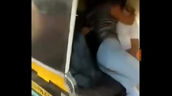 Bercinta Liar Lebah India Di Atas Jok Auto Rikshaw