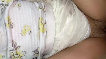 Gadis Perawan Merengek Minta Dick Gurunya Yang Gede Masukin Ke Memeknya