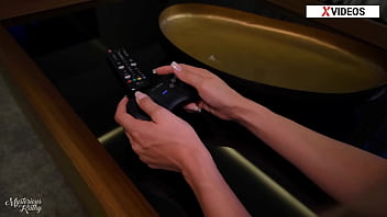 Kakak Tiriku Yang Tak Fokus Membungkuk Main Game Dan Dihardiki: Adegan Mesum Penuh Gairah (tayangan Penuh Di Red) – Mysteriouskathy