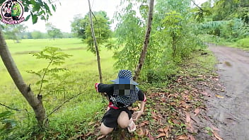 สาวไทยสวยจัดจ้านเดินหาที่เยี่ยวในป่า เปิดซิงโชว์หีเปียกๆริมถนนคมชัด 4k