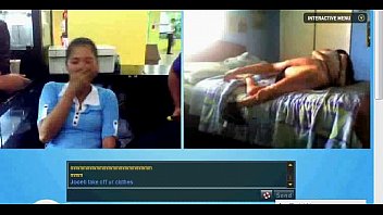Gadis Indonesia Menggoda Di Depan Webcam