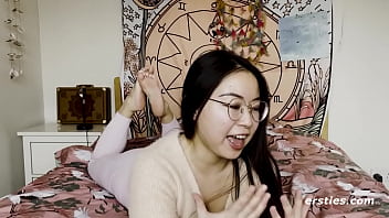 Gadis Cina Imut Ini Sangat Bergairah Saat Membuat Video Masturbasi Untuk Kami