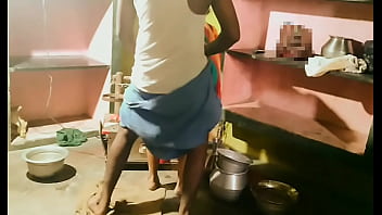 Istri Rumah Tangga Desi Yang Panas Menggila