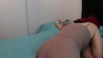 Gadis Arab Muslim Berjilbab Nungging Di Atas Kontol