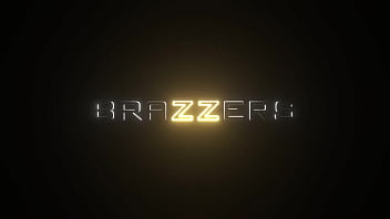 Gadis Goth Manis Bertemu Kutu Buku Ganteng – Yhivi / Brazzers – Masukkan Kode Xvpromo Di Situs Resmi Untuk Diskon Spesial