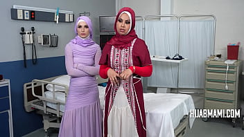 Dokter Kafir Putih Suntik Sperma Panas Ke Selangkangan Istri Arab Yang Menggoda Saat Periksa Kesuburan