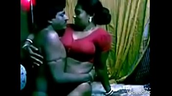 Bhabhi Seksi Bergaun Saree Ditiduri Dengan Nafsu Liar