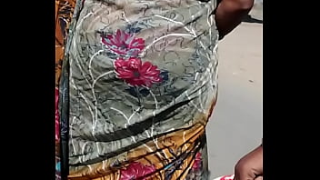 Paha Montok Menggoda Dalam Balutan Saree