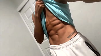 Ayo Ikut Ke Gym, Kita Bisa Saling Bantu ‘panaskan’ Badan Dulu Sebelum Olahraga