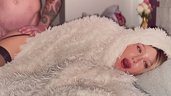 Biarkan Kekasih Ibu Tiriku Menggasak Lubang Pantatku Dan Memuaskannya Dengan Memuntahkan Cairan Panasnya Ke Dalam