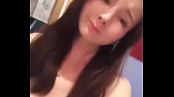 Siapa Gerangan Wanita Penggoda Yang Bikin Nafsu Ini Berkobar?