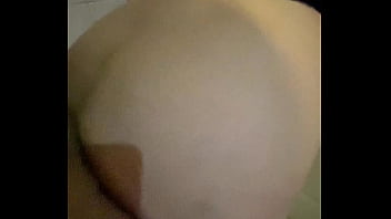 Tetangga Berhijab Bergairah Disepong Diam-diam Di Tempat Parkir