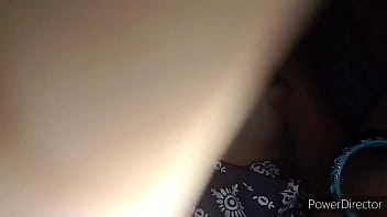 Pasangan India Asyik Beraksi Penuh Kenikmatan