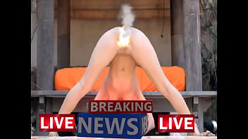 Gadis Tetangga Membungkuk Dan Memperlihatkan Lekuk Tubuhnya Yang Menggoda