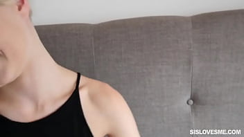 Adik Tiri Blonde Elsa Jean Dihajar Dan Dipenuhi Hingga Meluber