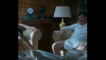 Gadis India Yang Menggoda Dengan Lekuk Tubuh Mempesona