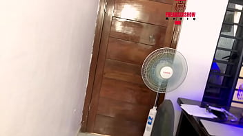 Guruku Yang Arab Mengajakku Masuk Ke Kantornya Untuk Kuseret Seperti Budak Seks. Ayo Subscribe Red-ku!