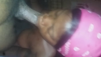 Gadis Nakal Mengisap Batangku Dengan Penuh Nafsu