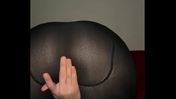 Gadis Berhijab Arab Mengocok Memeknya Diam-diam Sambil Mengerang