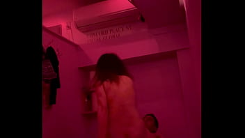 Gadis Oriental Yang Menggoda