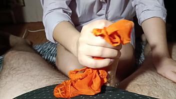 Adik Tiriku Dari Korea Mahir Membuatku Melayang Di Ranjang