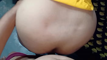 Adik Tiriku Yang Seksi Menggoda Dan Aku Berhubungan Intim Di Kamar