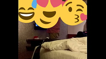 Istri Seksi Desi Menggoda Tukang Kabel Dengan Tubuhnya Yang Menggairahkan