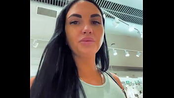 Orang Rusia Bercinta Dengan Ganas