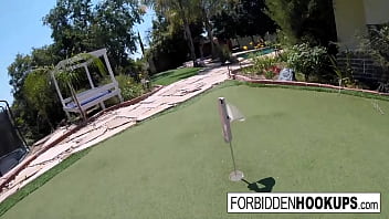 Gadis-gadis Liar Menggoda Dan Menggila Dengan Saudara Tiri Mereka!