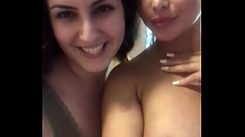 Gadis Rusia-prancis Dan Cewek Arab Beraksi Mesra Di Kamar Hotel – Lilimissarab Dan Anna Polina