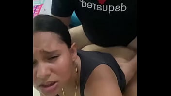 Tante Genit Memperlihatkan Celana Dalamnya Yang Menggoda Untuk Menggairahkanku