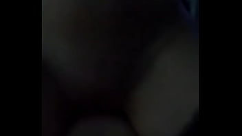 Istri Merintih Nikmat Saat Dipuaskan