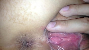 Vagina Tionghoa Diperbesar Dengan Detail Yang Menggoda