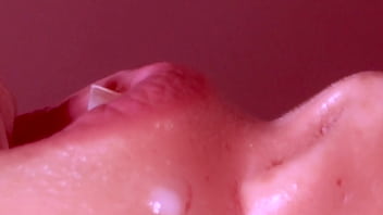 Istri Jepang Memuaskan Dengan Mulut