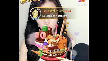 Gadis Asia Menggoda Di Live Streaming Uplive