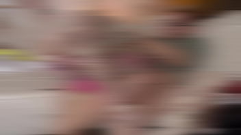 Percobaan Baju Natal Ibu Tiri Yang Menggoda Berujung Pada Pengejaran Liar Dan Ejakulasi Anak Tiri