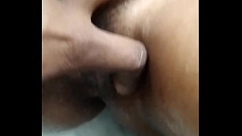 Adik Tiri Desi Menggoda Kakak Tirinya Dengan Telanjang Di Hutan