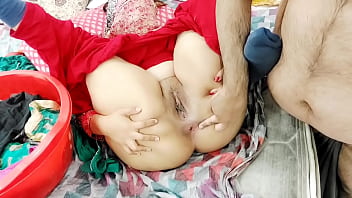 Membantu Adik Tiri Mencuci Pakaian Dengan Imbalan Seks Anal Bersuara Hindi