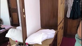 Desi Gadis Panas Digoyang Sebelum Perayaan Holi