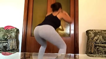 Olahraga Seksi Di Rumah: Sensasi Panas Arab Muslim