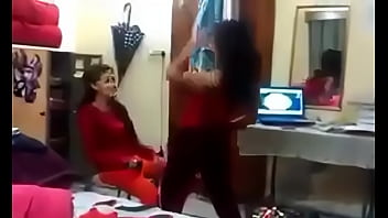 Garam Masti: Hostel Ke Andar Chhupa Hua Mazedaar Khel