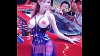 Model Tiongkok, Gadis Cantik Dengan Payudara Montok Yang Terkenal