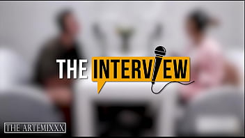 Wawancara Panas Sarah Arabic Dan Artemixxx: Bercinta Di Atas Meja