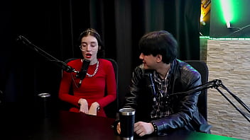 Curtia Se Exibir Bem Novinha, A Pandemia Jogou Mulheres No Pornô, Contou Pra Mãe, E Quando Vendeu Seu Primeiro Nude… – Yastrixx & Dixon (assista Em: Sheer/red)