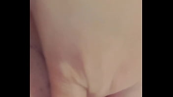 Gadis Asia Yang Menggoda Dengan Sensualitas Tak Tertahankan