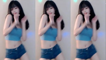 Cô Gái Trung Hoa Uốn éo Với Vũ điệu Nóng Bỏng Quyến Rũ