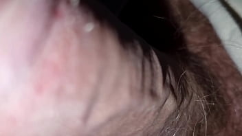 Kakakku Suka Diintip Saat Mengocok Kontol Besarnya Dan Mengotori Kasur | Erangan Dan Gesekan – Cowok Seksi Muncrat Deras Di Depan Cermin