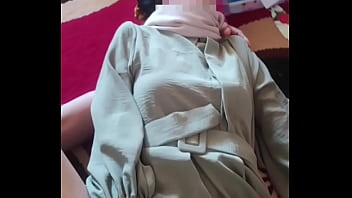 Adik Tiri Berhijab Dientot Saat Lebaran