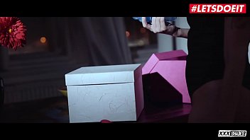 Antonio Ross Rayakan Ulang Tahunnya Dengan Bercinta Ganas Bersama Model Rusia Seksi Stefanie Moon